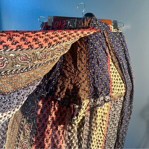 UK 2 LA skirt with high slit and shorts attached skirt